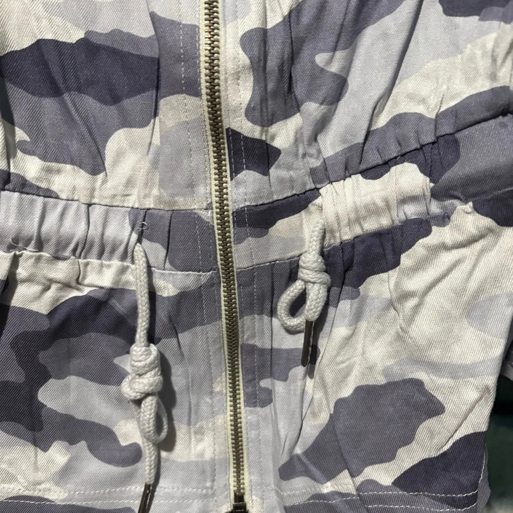 Cupio Hooded Utility Jacket Gray and Black Urban Camo - Picture 5 of 7